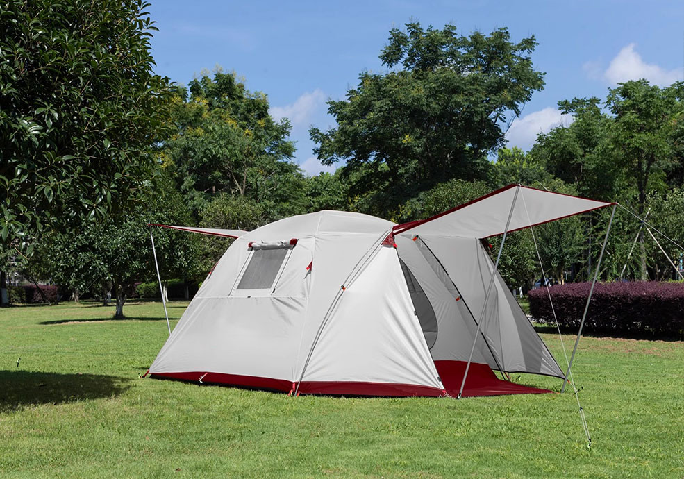 Cort de camping pentru 4 persoane cu o cameră și o zonă de zi